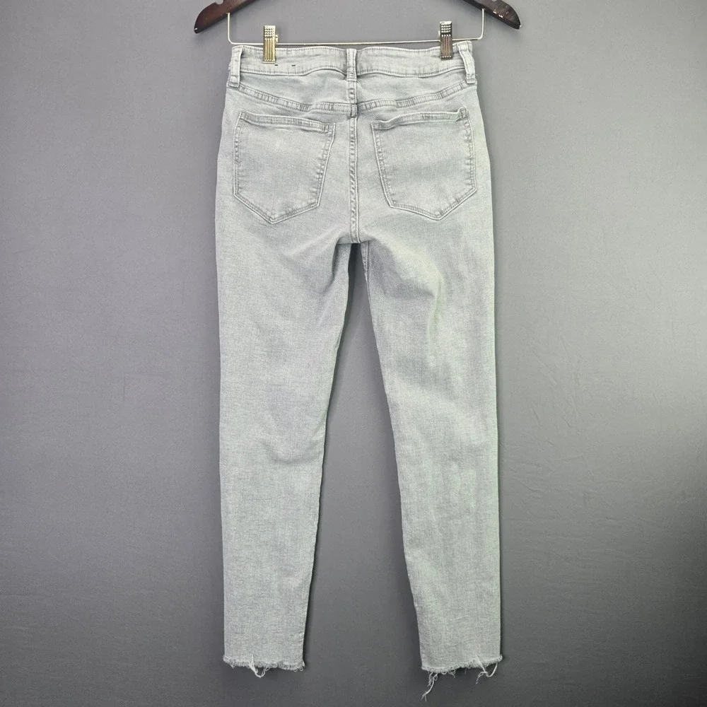Gap Universal Legging Jeans Size 4/27R Light Gray Skinny Raw Hem Stretch Denim